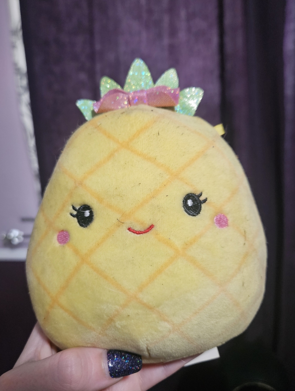 Squishmallows Maui the Pineapple 🍍 Plush 5" pink bow 🎀 - Picture 3 of 6